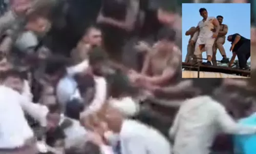 पुलिस ने नहीं देवेंद्र यादव ने खुद फाड़ा था अपना कुर्ता, वायरल Video में दावा