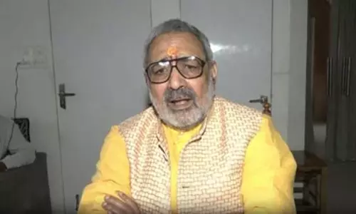 लालू-राबड़ी की सुरक्षा को लेकर चल रहे विवाद पर एनडीए नेताओं का तंज, बोले- सुरक्षा के नियम होते हैं लालू-राबड़ी की सुरक्षा को लेकर चल रहे विवाद पर एनडीए नेताओं का तंज, बोले- सुरक्षा के नियम होते हैं
