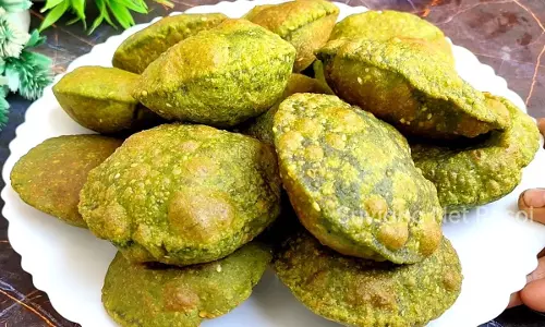 टेस्टी और हेल्दी ब्रेकफास्ट: मूंग दाल और पालक से बनाएं पौष्टिक पूरी टेस्टी और हेल्दी ब्रेकफास्ट: मूंग दाल और पालक से बनाएं पौष्टिक पूरी
