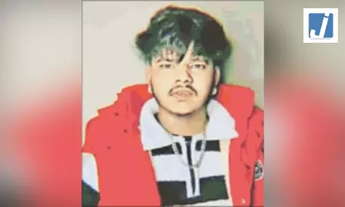 पुलिस रेड के दौरान बवाल, परिजनों ने लगाया गोली लगने से आरोपी की मौत का आरोप