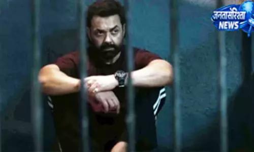अनुराग कश्यप की ‘बंदर’ रिलीज, बॉबी देओल की परफॉर्मेंस ने खींचा ध्यान
