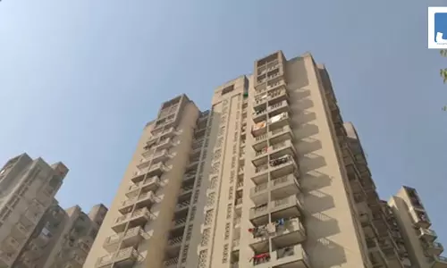 मां पर चाकू से हमला करने के बाद युवक ने 5वीं मंजिल से लगाई छलांग, मौत