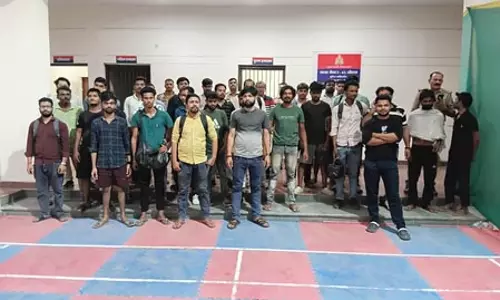 सार्वजनिक स्थानों पर नशा करने वालों के खिलाफ नोएडा पुलिस का अभियान, 125 लोगों पर कार्रवाई