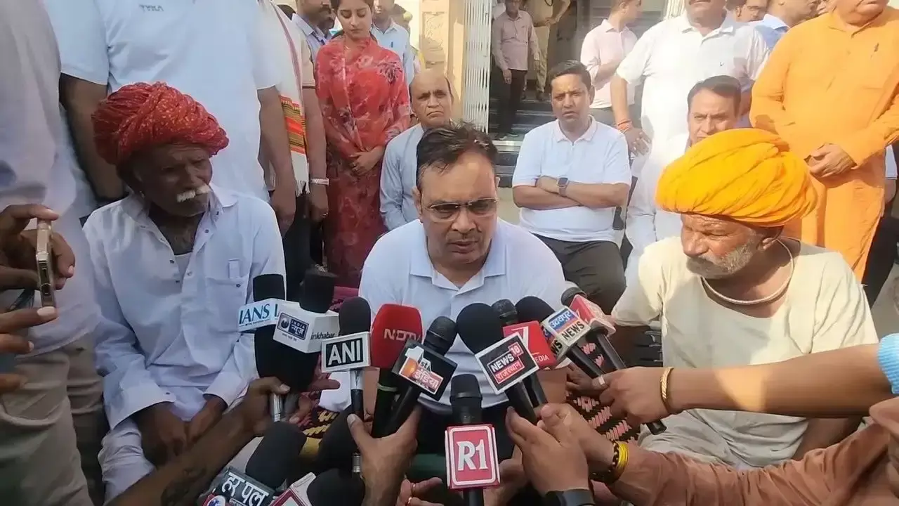 Bhilwara: राजस्थान की राजनीति पर फिर बयानबाजी तेज, चौपाल कार्यक्रम में मुख्यमंत्री का तीखा बयान
