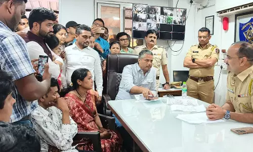 Rohit Pawar ने सांगवी पुलिस स्टेशन का किया दौरा
