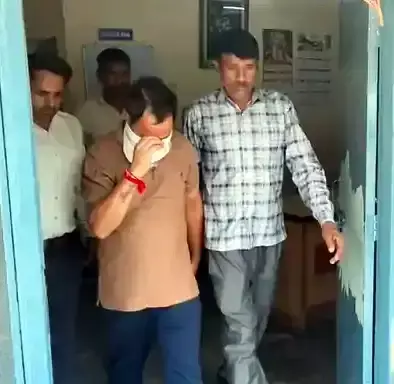 Faridabad: हेड कांस्टेबल रिश्वत लेते रंगे हाथों गिरफ्तार, जांच शुरू
