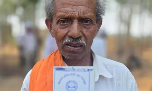 सुशासन तिहार से किसान निर्मल राम को मिली आर्थिक मजबूती, बना किसान क्रेडिट कार्ड