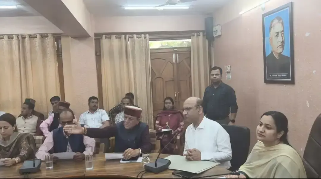 Nahan: सिरमौर में जिला परिषद के सदस्यों को दिलाई गई शपथ