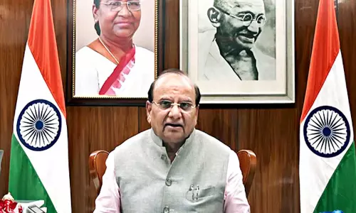 लद्दाख के LG सक्सेना मंगोलिया से भारत तक बुद्ध के अवशेषों के साथ आएंगे लद्दाख के LG सक्सेना मंगोलिया से भारत तक बुद्ध के अवशेषों के साथ आएंगे