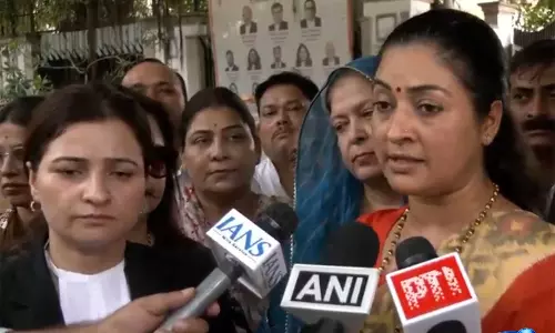 मैं सज़ा को चुनौती दूंगी: कोर्ट से प्रोबेशन पर रिहा होने के बाद Congress नेता अलका लांबा का बयान मैं सज़ा को चुनौती दूंगी: कोर्ट से प्रोबेशन पर रिहा होने के बाद Congress नेता अलका लांबा का बयान