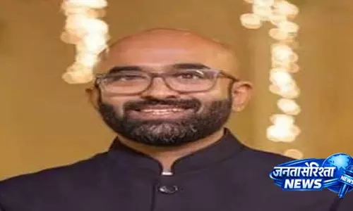 मुंबई के CEO ने गलती से ऑटो ड्राइवर को 15,682 रुपये दे दिए, जानिए आगे क्या हुआ मुंबई के CEO ने गलती से ऑटो ड्राइवर को 15,682 रुपये दे दिए, जानिए आगे क्या हुआ