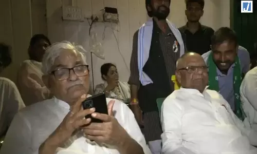 राबड़ी देवी, लालू-तेजस्वी की सुरक्षा हटाने के विरोध में RJD का धरना, सरकार पर साधा निशाना राबड़ी देवी, लालू-तेजस्वी की सुरक्षा हटाने के विरोध में RJD का धरना, सरकार पर साधा निशाना