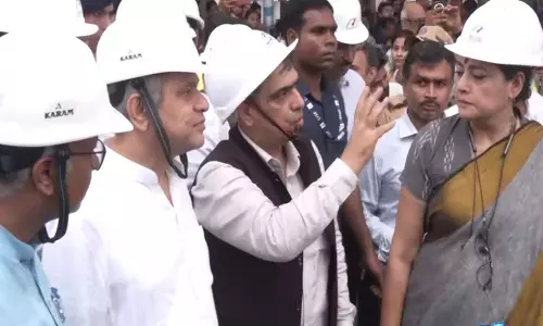 Ashwini Vaishnaw ने कोलकाता मेट्रो परियोजना का निरीक्षण किया, पिछली सरकार पर उठाए सवाल Ashwini Vaishnaw ने कोलकाता मेट्रो परियोजना का निरीक्षण किया, पिछली सरकार पर उठाए सवाल