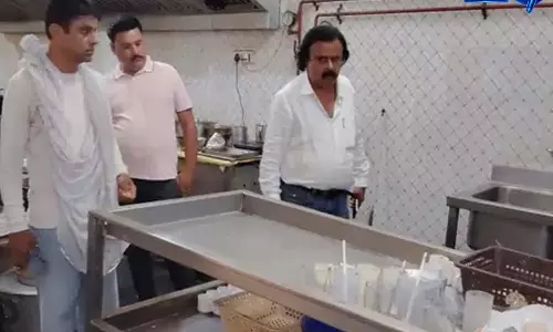 नगर निगम ने इंडियन कॉफी हाउस समेत 4 प्रतिष्ठानों पर लगाया 9,500 रुपये का जुर्माना
