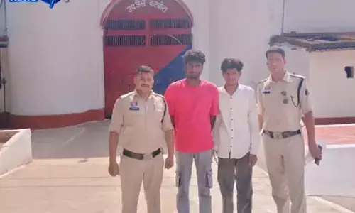 बुकिंग के बहाने स्कॉर्पियो लूट, ड्राइवर को मिर्च स्प्रे डालकर पेड़ से बांधा