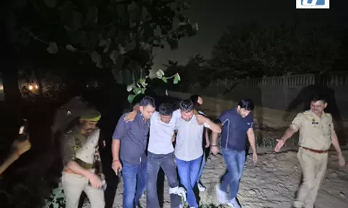 पुलिस और स्नैचरों के बीच मुठभेड़, एक बदमाश घायल पुलिस और स्नैचरों के बीच मुठभेड़, एक बदमाश घायल