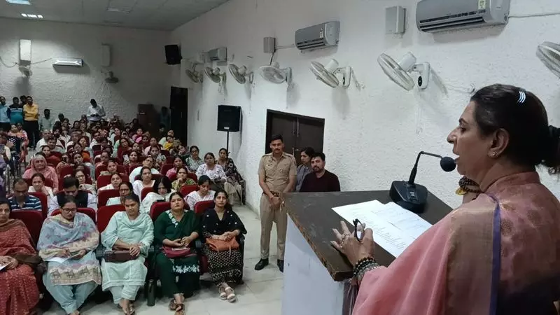 हरियाणा महिला आयोग की प्रमुख ने यौन उत्पीड़न मामले की तुरंत जांच के निर्देश दिए