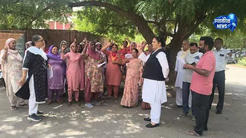 Sirsa में मामले पर सख्त कार्रवाई की मांग Sirsa में मामले पर सख्त कार्रवाई की मांग