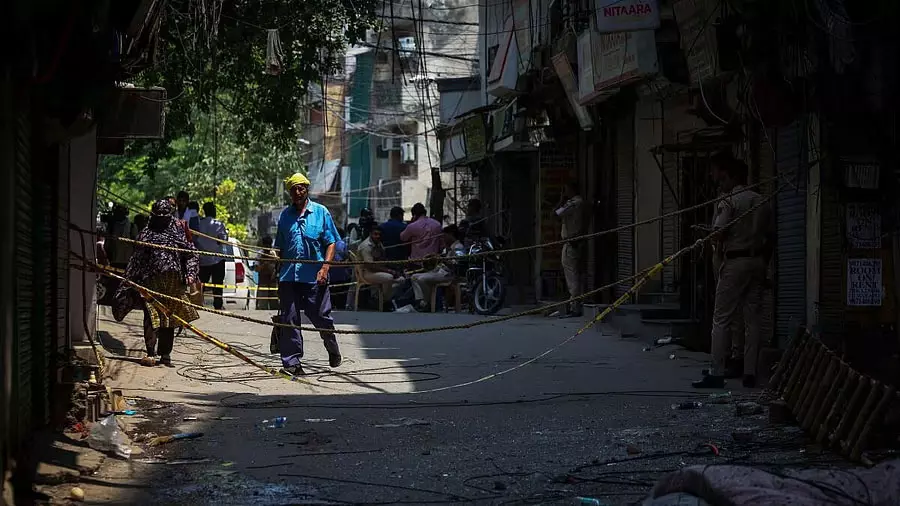 Delhi : आग हादसों से 6 साल में 543 मौतें, सुरक्षा व्यवस्था पर उठे सवाल Delhi : आग हादसों से 6 साल में 543 मौतें, सुरक्षा व्यवस्था पर उठे सवाल