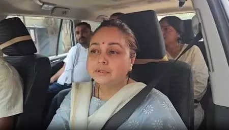 लालू और राबड़ी की सुरक्षा में कटौती पर भड़कीं बेटी रोहिणी आचार्य, बिहार सरकार को चेतावनी लालू और राबड़ी की सुरक्षा में कटौती पर भड़कीं बेटी रोहिणी आचार्य, बिहार सरकार को चेतावनी