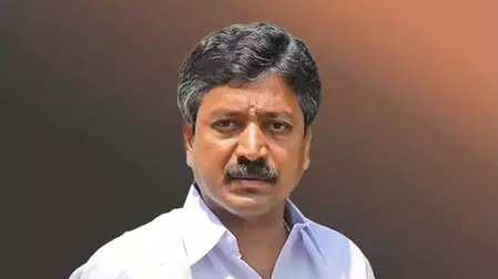 एआईएडीएमके के पूर्व मंत्री षणमुगम और विजय भास्कर के टीवीके में शामिल होने की अटकलें एआईएडीएमके के पूर्व मंत्री षणमुगम और विजय भास्कर के टीवीके में शामिल होने की अटकलें