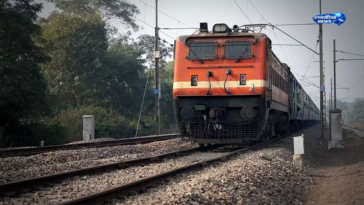 Hyderabad–जयपुर–हैदराबाद वीकली एक्सप्रेस अब रेगुलर ट्रेन नंबर 17079/17080 के साथ चलेगी Hyderabad–जयपुर–हैदराबाद वीकली एक्सप्रेस अब रेगुलर ट्रेन नंबर 17079/17080 के साथ चलेगी