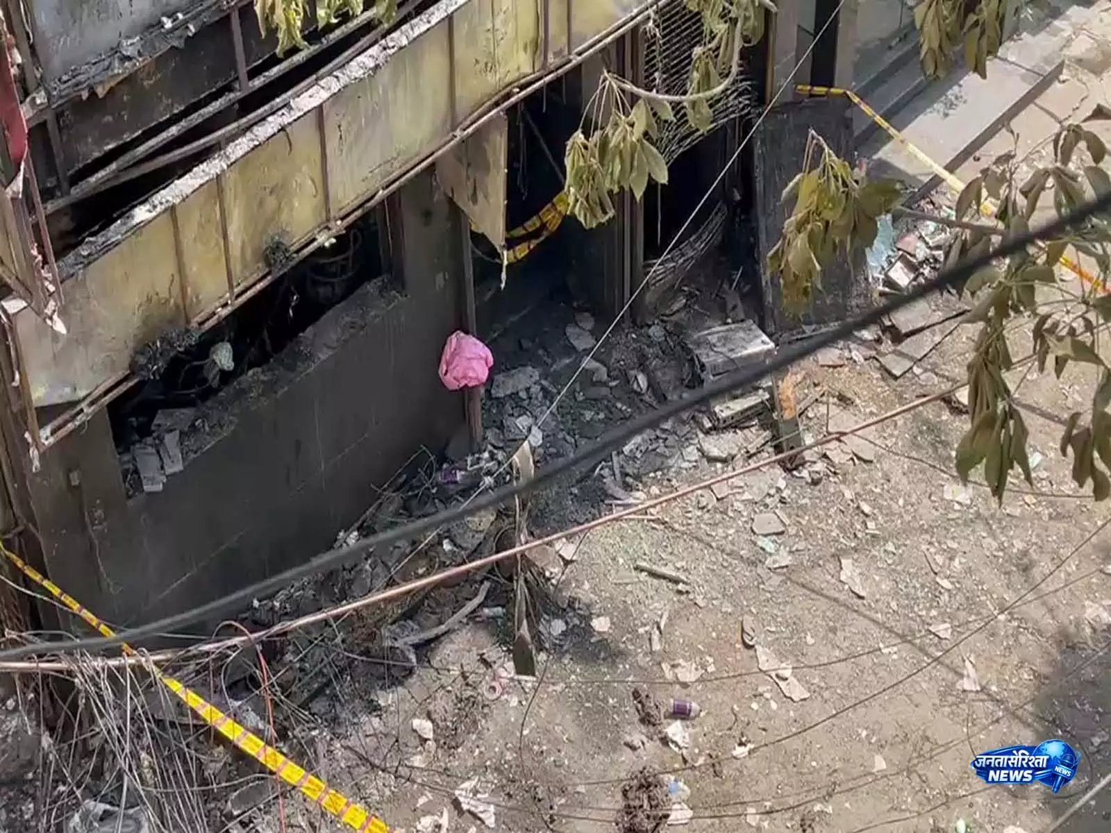 मालवीय नगर आग: Max Hospital में इलाज करा रहे 15 लोगों में 13 विदेशी नागरिक शामिल मालवीय नगर आग: Max Hospital में इलाज करा रहे 15 लोगों में 13 विदेशी नागरिक शामिल