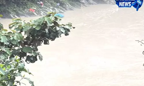 Gangtok: तीस्ता नदी में लापता लोगों की तलाश में बचाव अभियान तेज Gangtok: तीस्ता नदी में लापता लोगों की तलाश में बचाव अभियान तेज