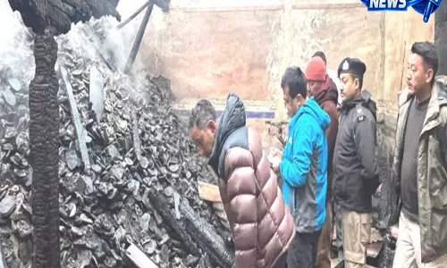 GANGTOK: नॉर्थ सिक्किम में 60 साल पुराना मठ आग लगने से तबाह GANGTOK: नॉर्थ सिक्किम में 60 साल पुराना मठ आग लगने से तबाह