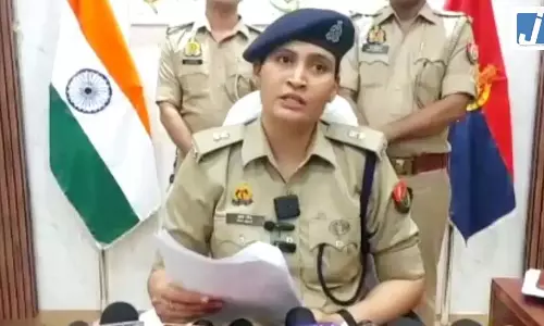40 लाख पार...ऐसा अनोखा फर्जीवाड़ा बैंक वालों के उड़ गए होश 40 लाख पार...ऐसा अनोखा फर्जीवाड़ा बैंक वालों के उड़ गए होश