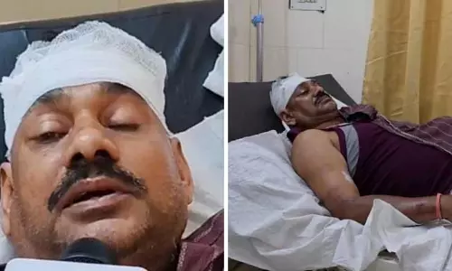 पुलिसकर्मी को चोर समझकर ग्रामीणों ने पीटा, अपराधी पकड़ने के दौरान उड़ी अफवाह पुलिसकर्मी को चोर समझकर ग्रामीणों ने पीटा, अपराधी पकड़ने के दौरान उड़ी अफवाह