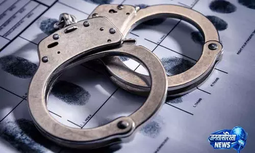 Delhi लड़की से लूट के बाद आरोपी गिरफ्तार Delhi लड़की से लूट के बाद आरोपी गिरफ्तार