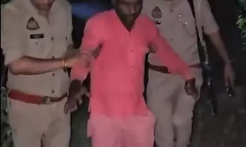 यूपी: हरदोई में पुलिस और बाइक चोरों के बीच मुठभेड़, चार गिरफ्तार यूपी: हरदोई में पुलिस और बाइक चोरों के बीच मुठभेड़, चार गिरफ्तार