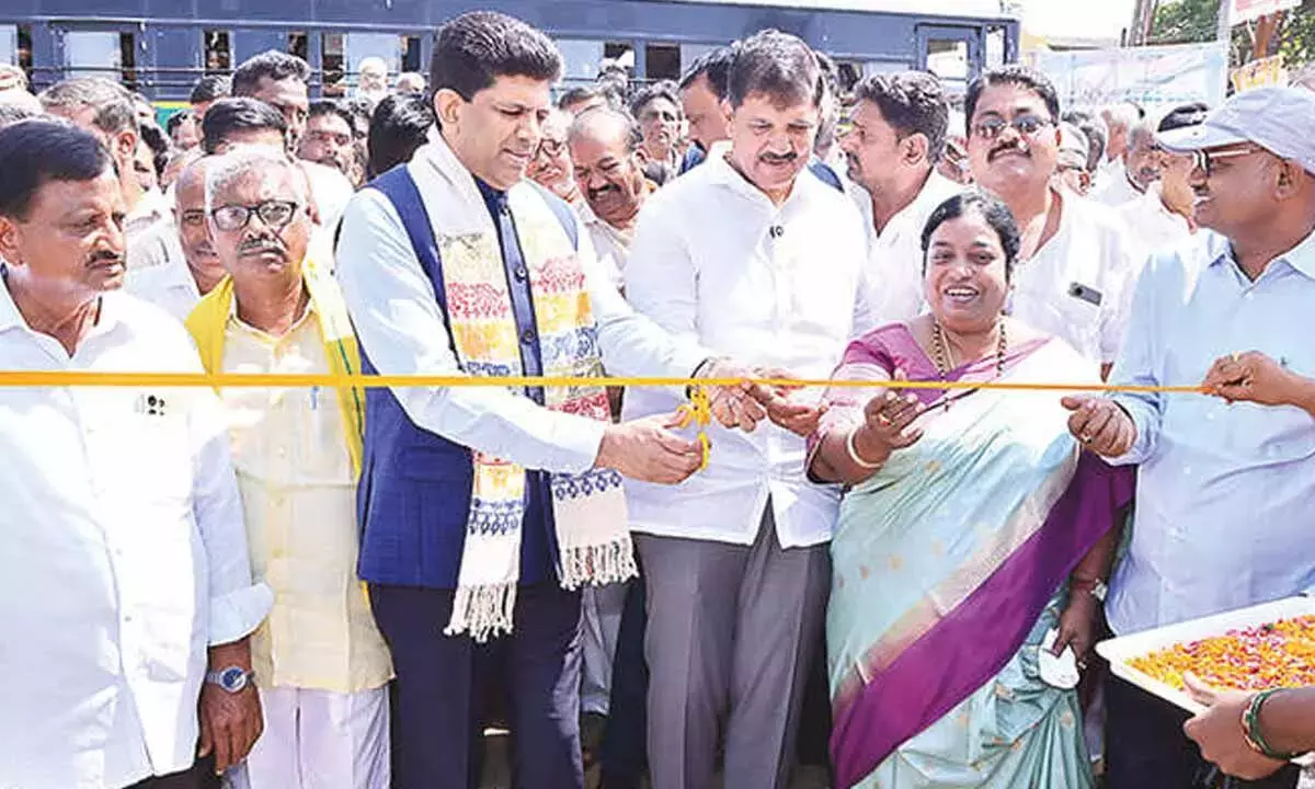 Andhra: केंद्रीय मंत्री ने समृद्धि केंद्र का उद्घाटन किया