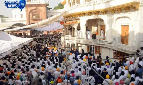 Amritsar ऑपरेशन ब्लूस्टार बरसी पर अकाल तख्त में प्रार्थना Amritsar ऑपरेशन ब्लूस्टार बरसी पर अकाल तख्त में प्रार्थना