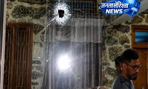 Manipur: इंफाल ईस्ट में ग्रेनेड धमाके से प्रॉपर्टी को नुकसान, KCP नोट बरामद Manipur: इंफाल ईस्ट में ग्रेनेड धमाके से प्रॉपर्टी को नुकसान, KCP नोट बरामद