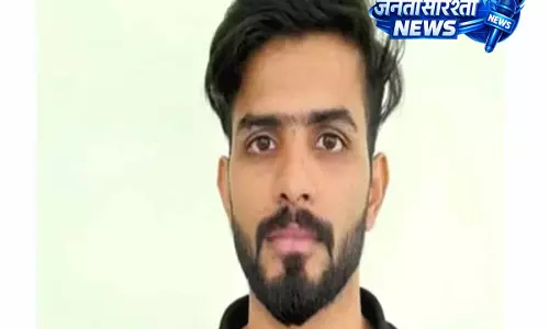 Kaloor में छात्राओं पर हमला: मुख्य आरोपी अकबर अली पलक्कड़ से गिरफ्तार Kaloor में छात्राओं पर हमला: मुख्य आरोपी अकबर अली पलक्कड़ से गिरफ्तार