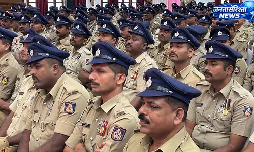 Karnataka पुलिस कांस्टेबल भर्ती: 3,395 पदों के लिए ऑनलाइन आवेदन शुरू Karnataka पुलिस कांस्टेबल भर्ती: 3,395 पदों के लिए ऑनलाइन आवेदन शुरू