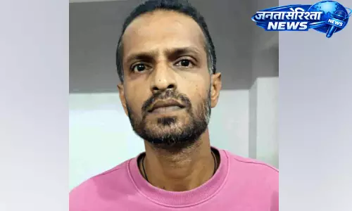 Mankara : घर पर गांजा उगाने वाला आरोपी गिरफ्तार Mankara : घर पर गांजा उगाने वाला आरोपी गिरफ्तार