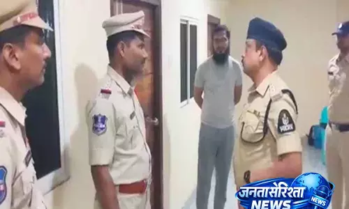Hyderabad पुलिस ने रात भर में 562 लॉज का निरीक्षण किया Hyderabad पुलिस ने रात भर में 562 लॉज का निरीक्षण किया