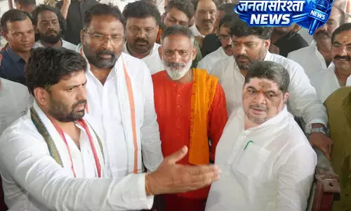 नामपल्ली मछली प्रसादम के लिए तैयार, भक्तों का तांता लगा नामपल्ली मछली प्रसादम के लिए तैयार, भक्तों का तांता लगा