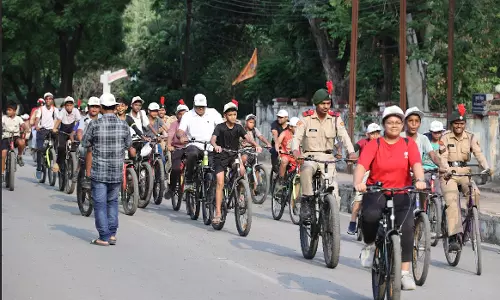 विश्व साइकिल दिवस पर रायगढ़ में उमड़ा फिटनेस का उत्साह विश्व साइकिल दिवस पर रायगढ़ में उमड़ा फिटनेस का उत्साह