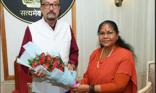 राज्यपाल डेका से राष्ट्रीय पिछड़ा वर्ग आयोग की अध्यक्ष साध्वी निरंजन ज्योति ने की सौजन्य भेंट राज्यपाल डेका से राष्ट्रीय पिछड़ा वर्ग आयोग की अध्यक्ष साध्वी निरंजन ज्योति ने की सौजन्य भेंट