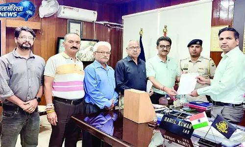 15 दिन में सडक़ें न सुधरीं तो बंद होंगे उद्योग और शुरू होगा आंदोलन
