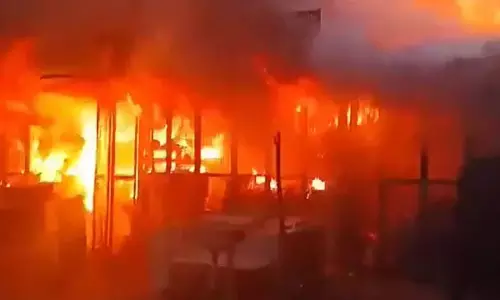 Jammu : पुंछ के बुफलियाज बाजार में भीषण आग, आठ दुकानें जलकर राख