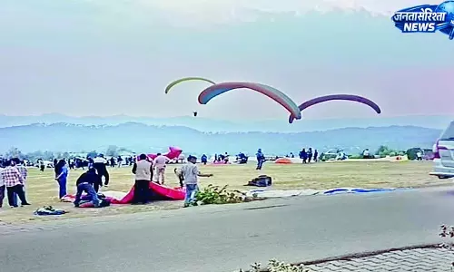सैलानियों से पैक बीड़ बिलिंग