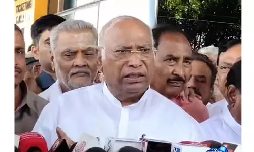 खड़गे ने LPG कीमत बढ़ोतरी पर केंद्र सरकार को घेरा, कहा- आम जनता परेशान