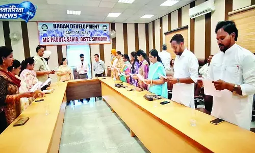 नवनिर्वाचित पार्षदों ने ली पद-गोपनीयता की शपथ
