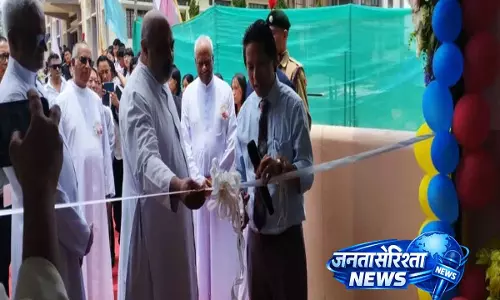 किकॉन ने स्टूडेंट्स से कहा, टेक्नोलॉजी और परंपरा में संतुलन बनाए रखें किकॉन ने स्टूडेंट्स से कहा, टेक्नोलॉजी और परंपरा में संतुलन बनाए रखें