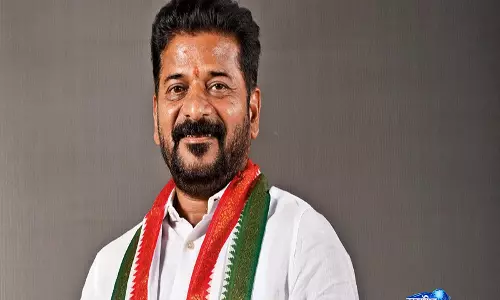 किरेन रिजिजू ने तेलंगाना के CM रेवंत रेड्डी पर हिटलर की तुलना करने पर निशाना साधा किरेन रिजिजू ने तेलंगाना के CM रेवंत रेड्डी पर हिटलर की तुलना करने पर निशाना साधा
